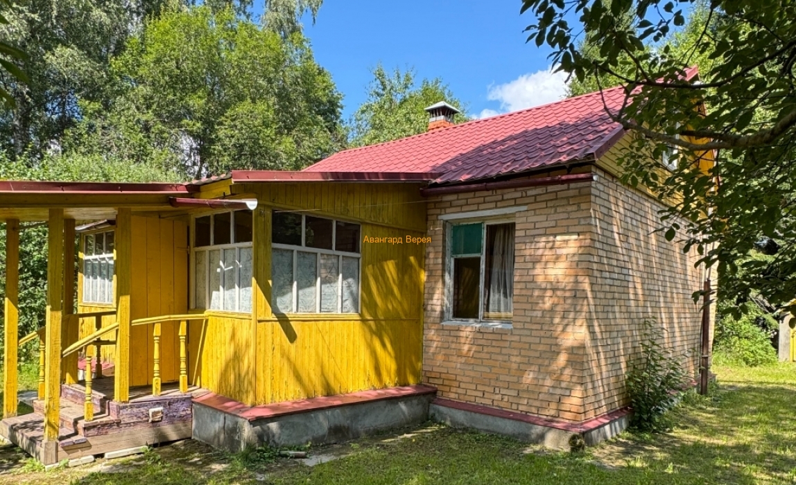 Продается земельный участок и жилой дом в д. Макаровка
